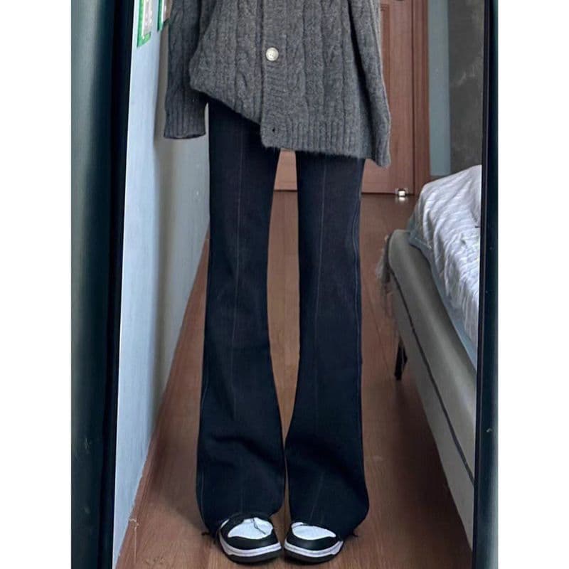 デニムワイドパンツ レトロ感漂うワイドフレアデニムパンツ