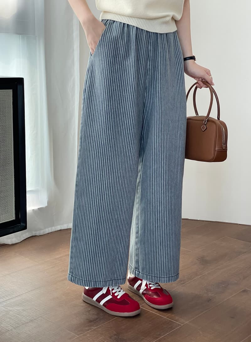 デニムワイドパンツ 小粋なゆったり幅広デニムパンツ