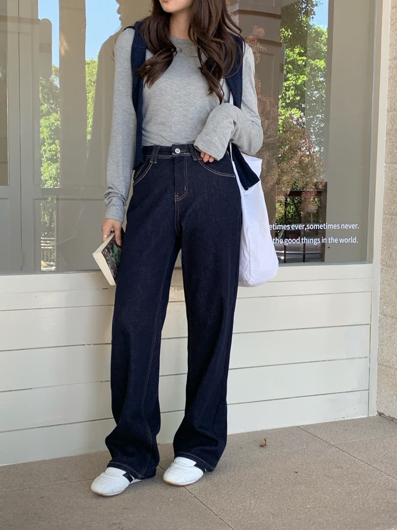 ゆったりシルエットデニムワイドパンツ
